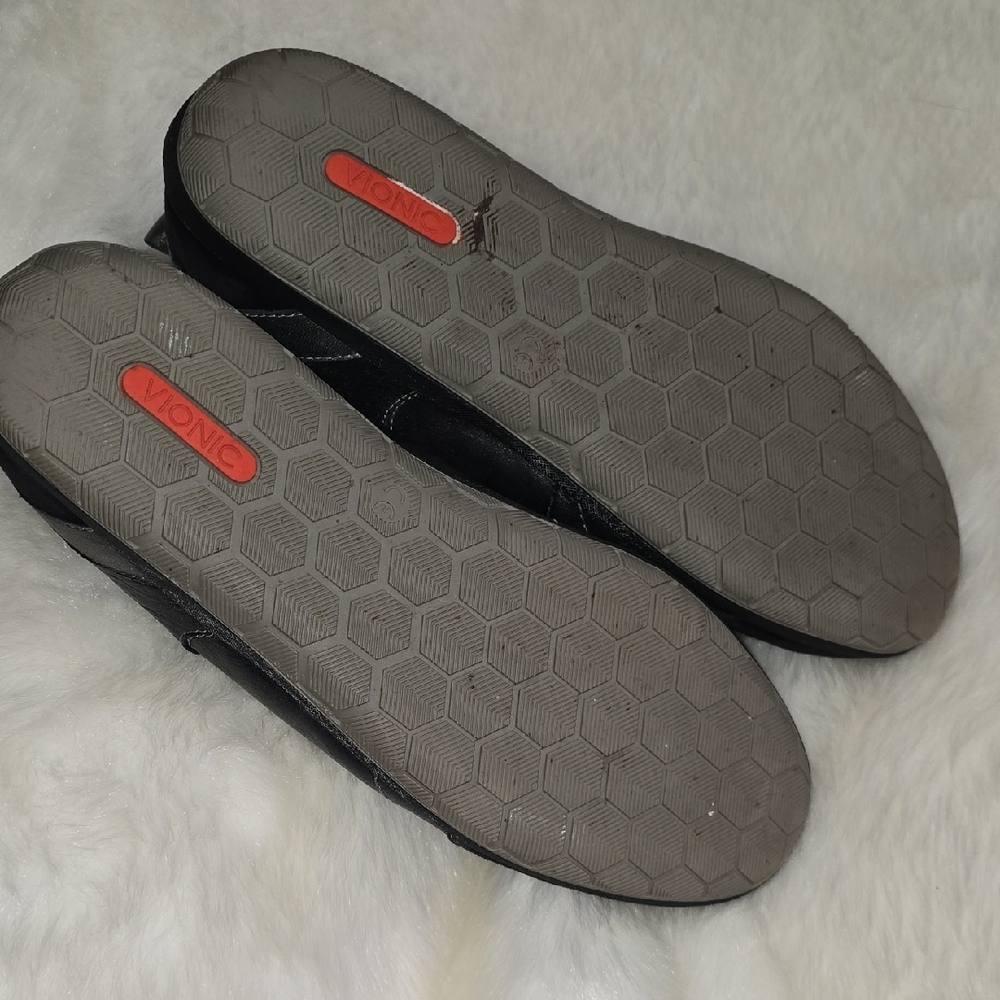 Vionic Black Leather Tennies - Picture 6 of 7